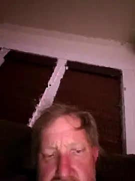 Snapshot of Hugebwc102 chatting on 02-16-26, 11:28 Hugebwc102 online show from 02-16-26, 11:28