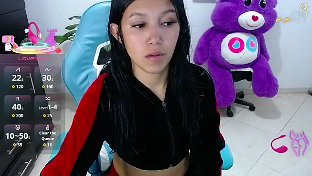 Snapshot of emily_rosse04 chatting on 04-08-26, 02:11 emily rosse04 online show from 04-08-26, 02:11