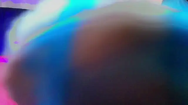Snapshot of Rouse_bell chatting on 06-10-26, 01:39 Rouse bell online show from 06-10-26, 01:39