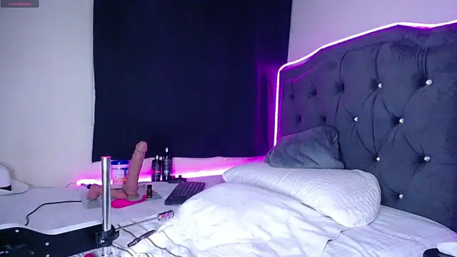 Snapshot of henry_diiaz chatting on 10-28-25, 08:51 henry diiaz online show from 10-28-25, 08:51