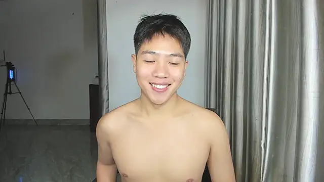 Oliver Nl online show from 03-07-25, 03:39