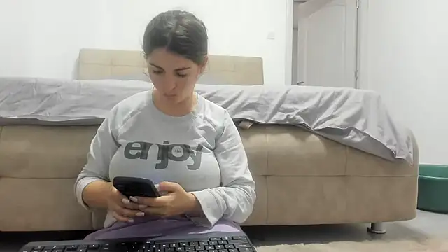 Hottalicia2 online show from 03-12-26, 02:34