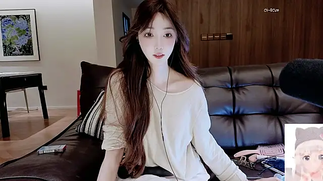 Snapshot of -Aricia- chatting on 05-18-26, 01:06 -Aricia- online show from 05-18-26, 01:06