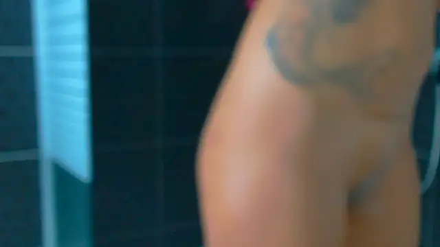 Turkish Latina online show from 12-12-24, 12:38