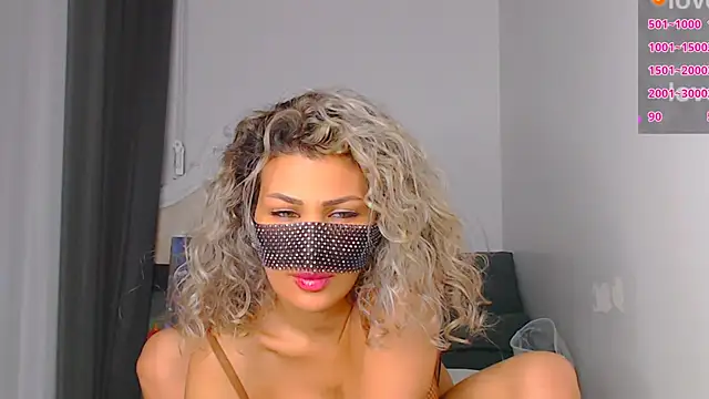 Turkish Latina online show from 01-10-25, 03:18