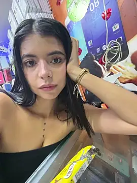 Snapshot of NicolRoss_ chatting on 05-23-26, 10:36 NicolRoss online show from 05-23-26, 10:36