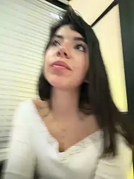 Snapshot of NicolRoss_ chatting on 05-26-26, 12:45 NicolRoss online show from 05-26-26, 12:45
