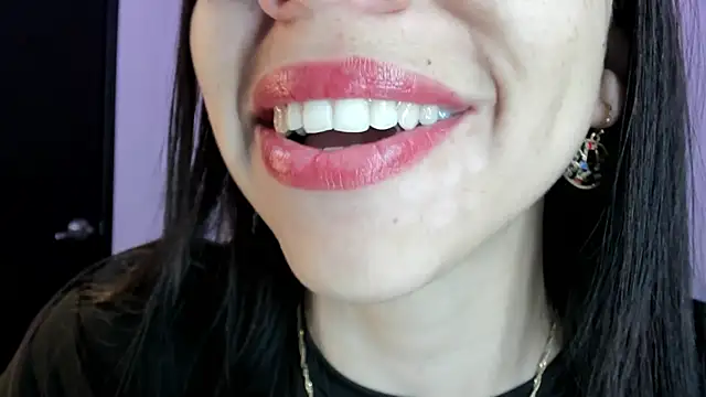 Snapshot of Katty_mouth chatting on 06-21-26, 04:20 Katty mouth online show from 06-21-26, 04:20