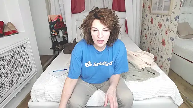 AmiHotGranny online show from 02-17-26, 05:37