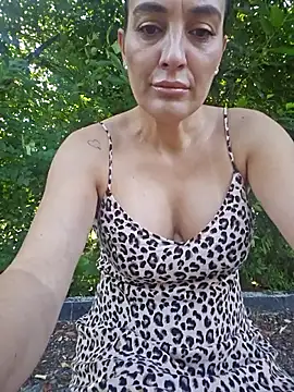 Snapshot of AnaFoxxy chatting on 06-27-26, 06:18 AnaFoxxy online show from 06-27-26, 06:18
