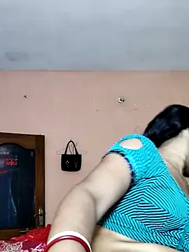 Snapshot of Luv_Adite20 chatting on 10-13-25, 04:51 Luv Adite20 online show from 10-13-25, 04:51