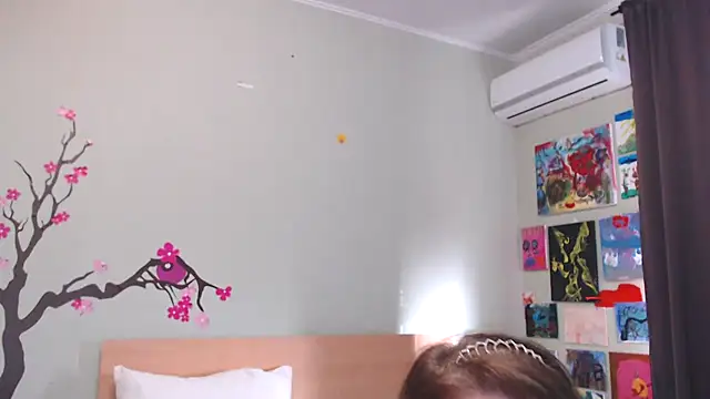 genialwomen online show from 12-23-24, 09:05