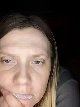 Snapshot of LeraSweet chatting on 01-24-25, 08:22 LeraSweet online show from 01-24-25, 08:22