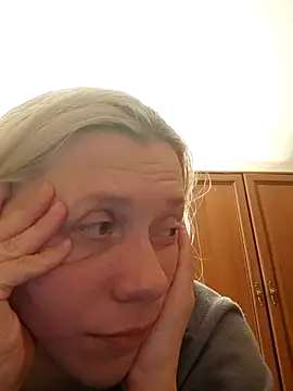 Snapshot of LeraSweet chatting on 09-20-25, 07:59 LeraSweet online show from 09-20-25, 07:59