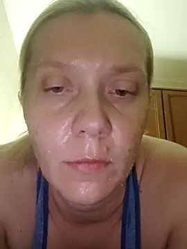 Snapshot of LeraSweet chatting on 09-21-25, 07:15 LeraSweet online show from 09-21-25, 07:15