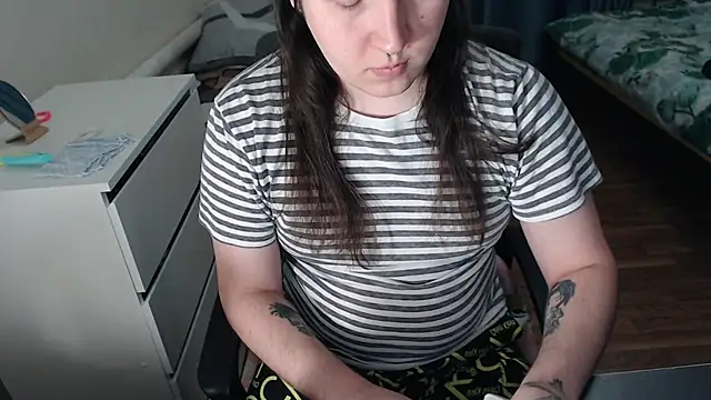 EvaMiron online show from 02-10-26, 02:54