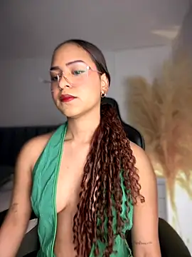 Snapshot of gretta_kler1 chatting on 11-18-25, 10:25 gretta kler1 online show from 11-18-25, 10:25