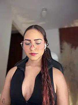 Snapshot of gretta_kler1 chatting on 05-14-26, 12:50 gretta kler1 online show from 05-14-26, 12:50