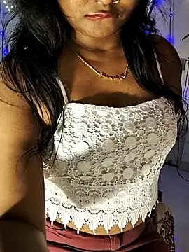 Snapshot of FANTASY_QUEEN_07 chatting on 02-27-25, 12:45 FANTASY QUEEN 07 online show from 02-27-25, 12:45