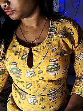 Snapshot of FANTASY_QUEEN_07 chatting on 03-02-25, 09:53 FANTASY QUEEN 07 online show from 03-02-25, 09:53