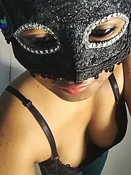 Snapshot of FANTASY_QUEEN_07 chatting on 06-01-26, 02:35 FANTASY QUEEN 07 online show from 06-01-26, 02:35