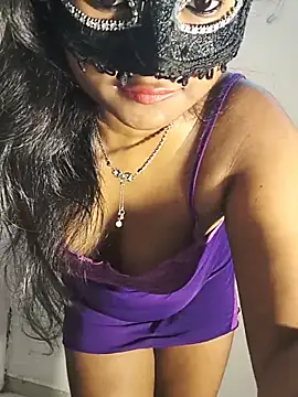 Snapshot of FANTASY_QUEEN_07 chatting on 06-14-26, 02:24 FANTASY QUEEN 07 online show from 06-14-26, 02:24