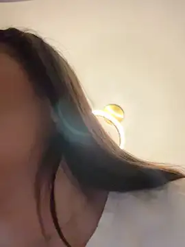 Snapshot of deliaroyal chatting on 03-06-25, 07:43 deliaroyal online show from 03-06-25, 07:43