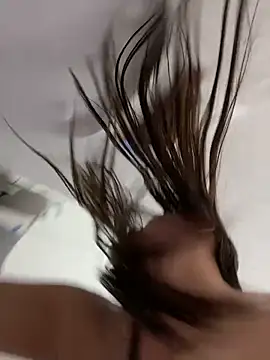 Snapshot of deliaroyal chatting on 10-01-25, 10:32 deliaroyal online show from 10-01-25, 10:32