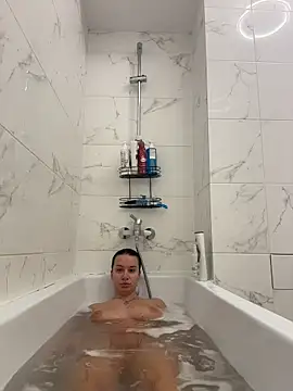 Snapshot of deliaroyal chatting on 10-17-25, 03:25 deliaroyal online show from 10-17-25, 03:25