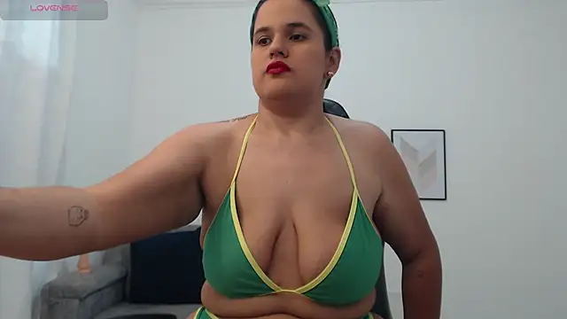 natalia curvy1 online show from 10-14-25, 05:58
