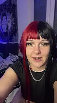 Snapshot of kinkygirl420x chatting on 10-09-25, 08:29 kinkygirl420x online show from 10-09-25, 08:29