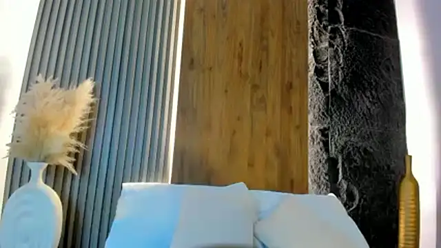 megan cooper28 online show from 10-23-25, 12:26