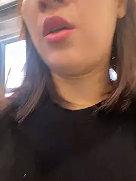 Snapshot of Chun_Ae95 chatting on 02-03-26, 03:15 Chun Ae95 online show from 02-03-26, 03:15