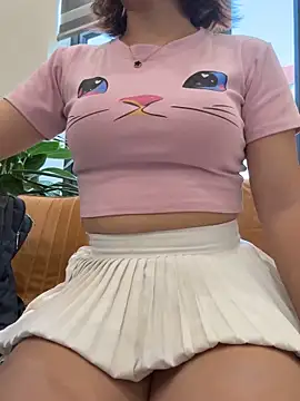 Snapshot of Chun_Ae95 chatting on 02-21-26, 02:56 Chun Ae95 online show from 02-21-26, 02:56