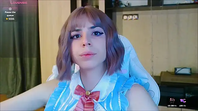 Snapshot of FemAlexa_ chatting on 12-19-24, 12:01 FemAlexa online show from 12-19-24, 12:01