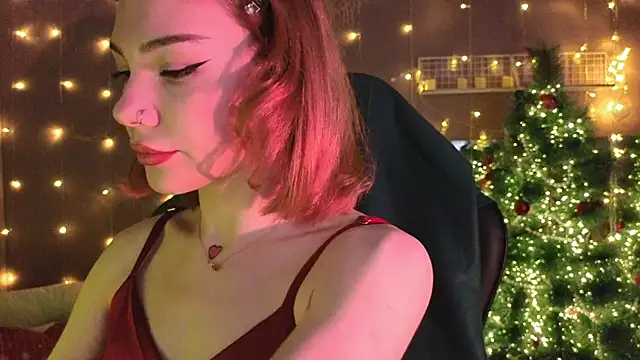 Snapshot of SandraBoyl chatting on 12-23-25, 02:09 SandraBoyl online show from 12-23-25, 02:09