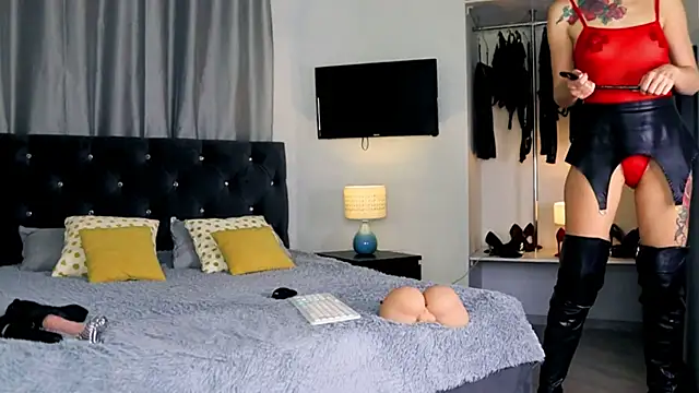 InvitingTina online show from 11-11-25, 03:17