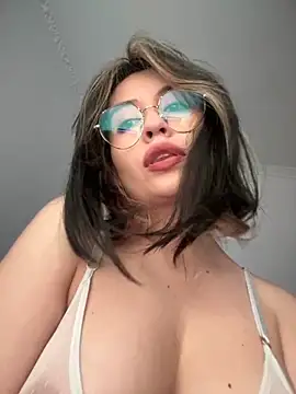 Snapshot of marie2_ chatting on 12-10-24, 07:11 marie2 online show from 12-10-24, 07:11