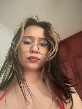 Snapshot of marie2_ chatting on 01-26-25, 04:20 marie2 online show from 01-26-25, 04:20