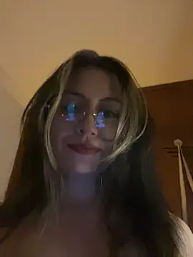 Snapshot of marie2_ chatting on 02-15-25, 03:09 marie2 online show from 02-15-25, 03:09