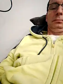 Snapshot of Anastasio33 chatting on 09-17-25, 05:31 Anastasio33 online show from 09-17-25, 05:31