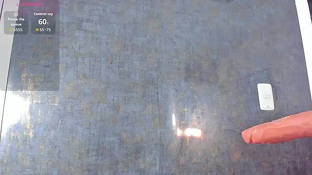 sophia vivas online show from 10-26-25, 02:23