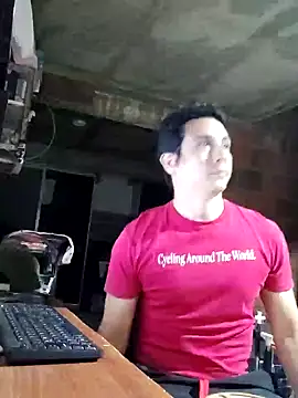 Snapshot of Rejy1992 chatting on 01-14-25, 03:32 Rejy1992 online show from 01-14-25, 03:32