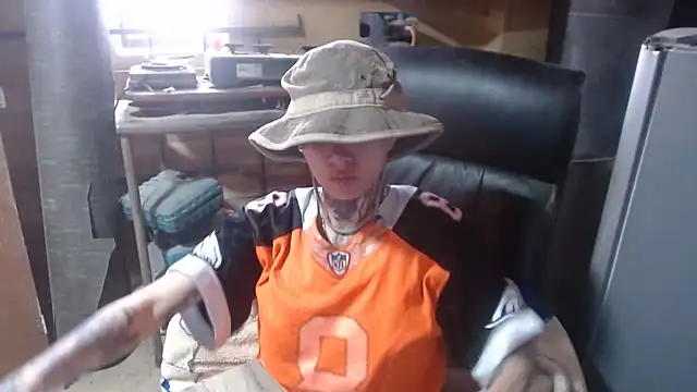 bad couple sex online show from 10-07-25, 07:00