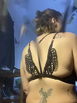 Snapshot of Everlyrose27 chatting on 12-06-24, 08:15 Everlyrose27 online show from 12-06-24, 08:15