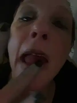 Snapshot of Everlyrose27 chatting on 02-25-25, 06:20 Everlyrose27 online show from 02-25-25, 06:20