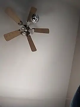 Everlyrose27 online show from 01-12-26, 05:40