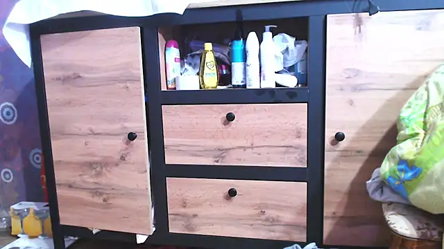 Snapshot of SquirtyAlice chatting on 03-06-25, 08:16 SquirtyAlice online show from 03-06-25, 08:16