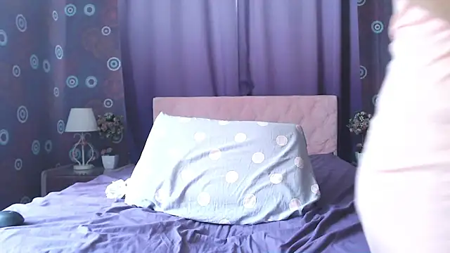 Snapshot of SquirtyAlice chatting on 06-12-26, 10:58 SquirtyAlice online show from 06-12-26, 10:58