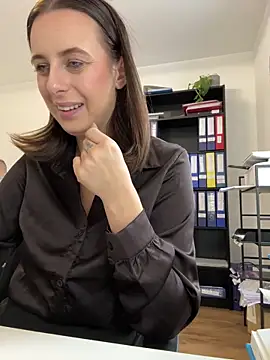 Hii Lolla online show from 02-06-26, 08:51